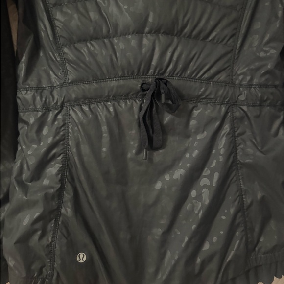 Lululemon jacket - Picture 3 of 4
